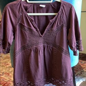 Akemi + Kin maroon cotton/crocheted tee